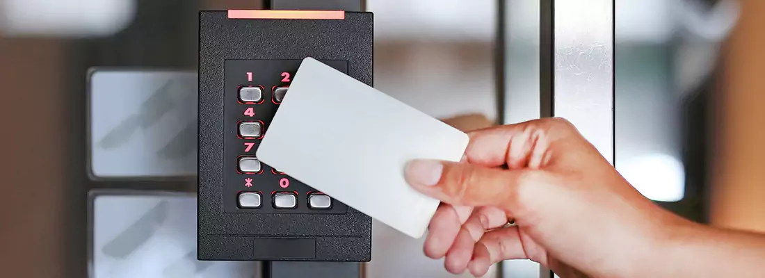 Benefits of Card Lock Readers for Properties in Fountainebleau, FL